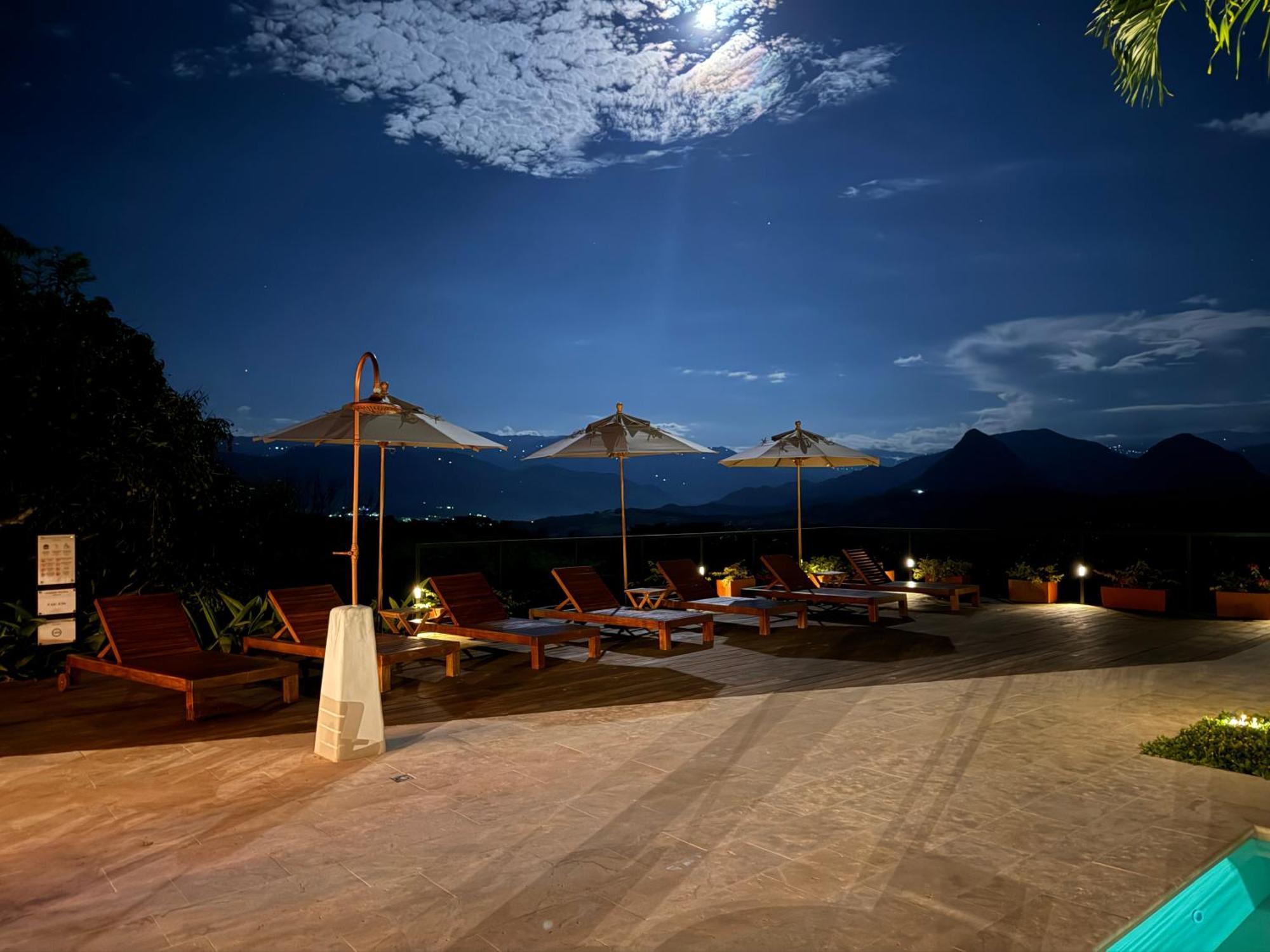 Fina Estampa Country Hotel - Mayores De 10 Anos - Támesis Kültér fotó